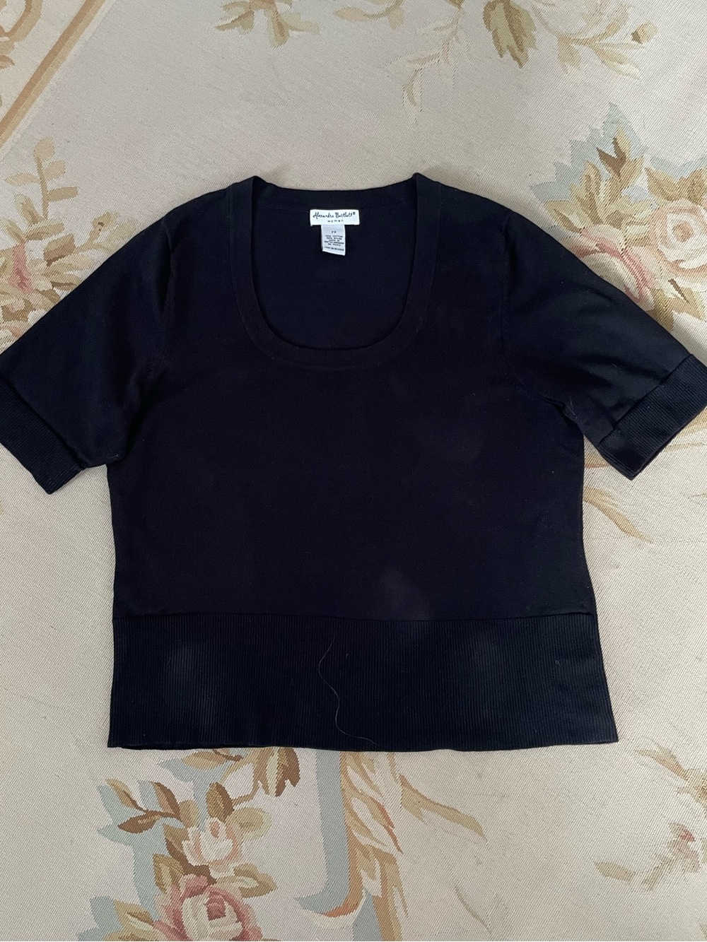 Alexandra Bartlett Black Short-Sleeve Scoop Neck Top